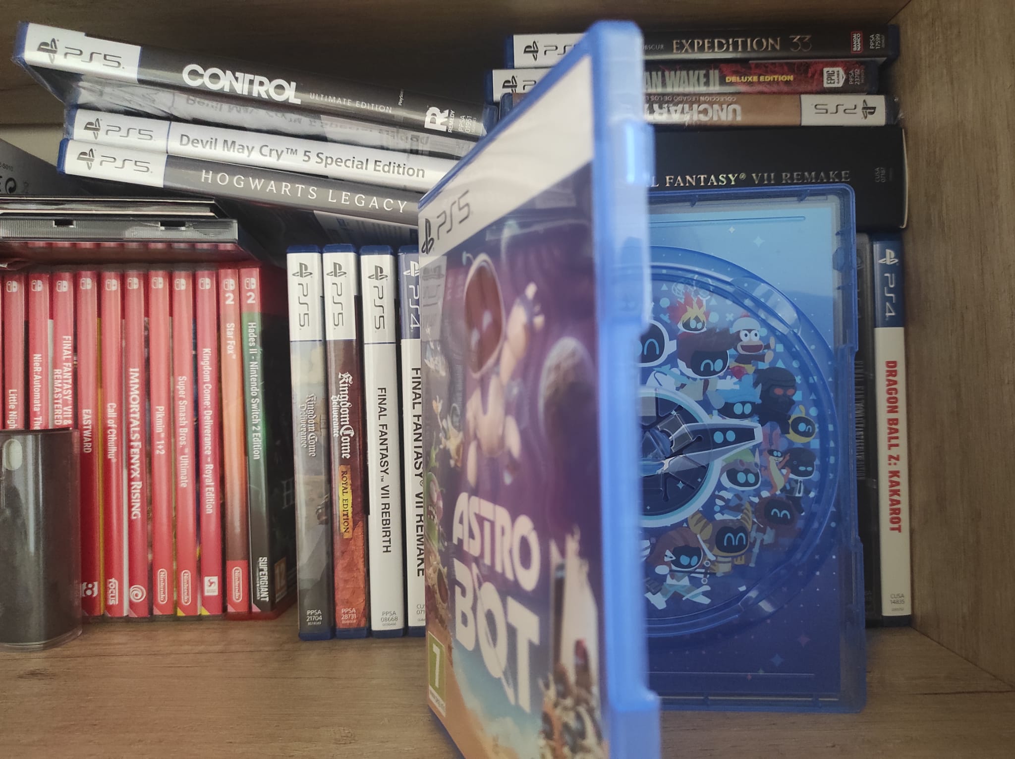El juego digital no elimina el soporte físico; desplaza su coste al consumidor